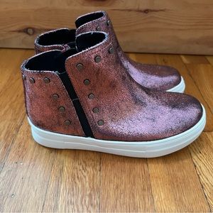 Nina Girl's Pink Metallic Slip On Sneakers. New with tags. NWT